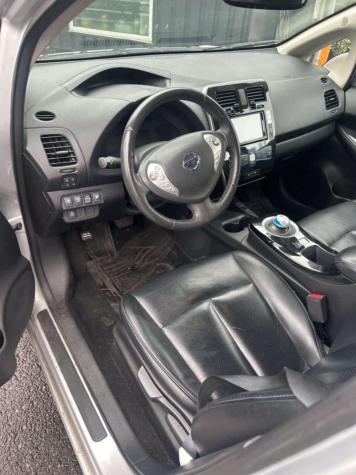 Thumbnail: 2017 Nissan Leaf - 2