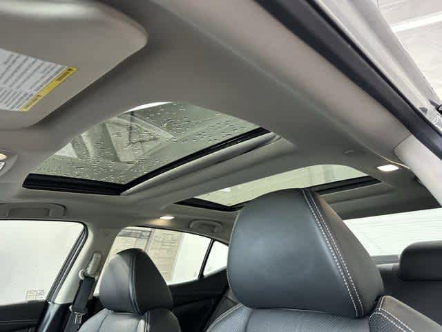 Thumbnail: 2017 Nissan Maxima - 14