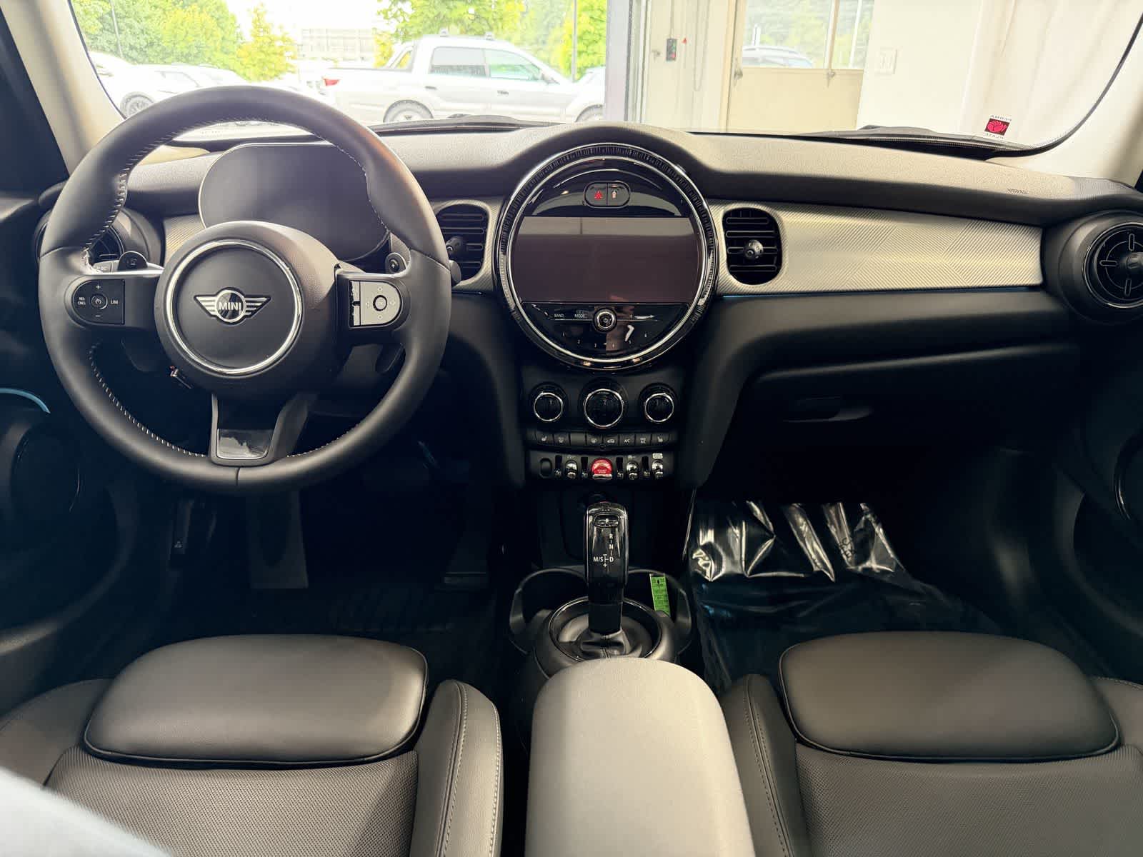 Thumbnail: 2024 MINI Cooper Hardtop - 12