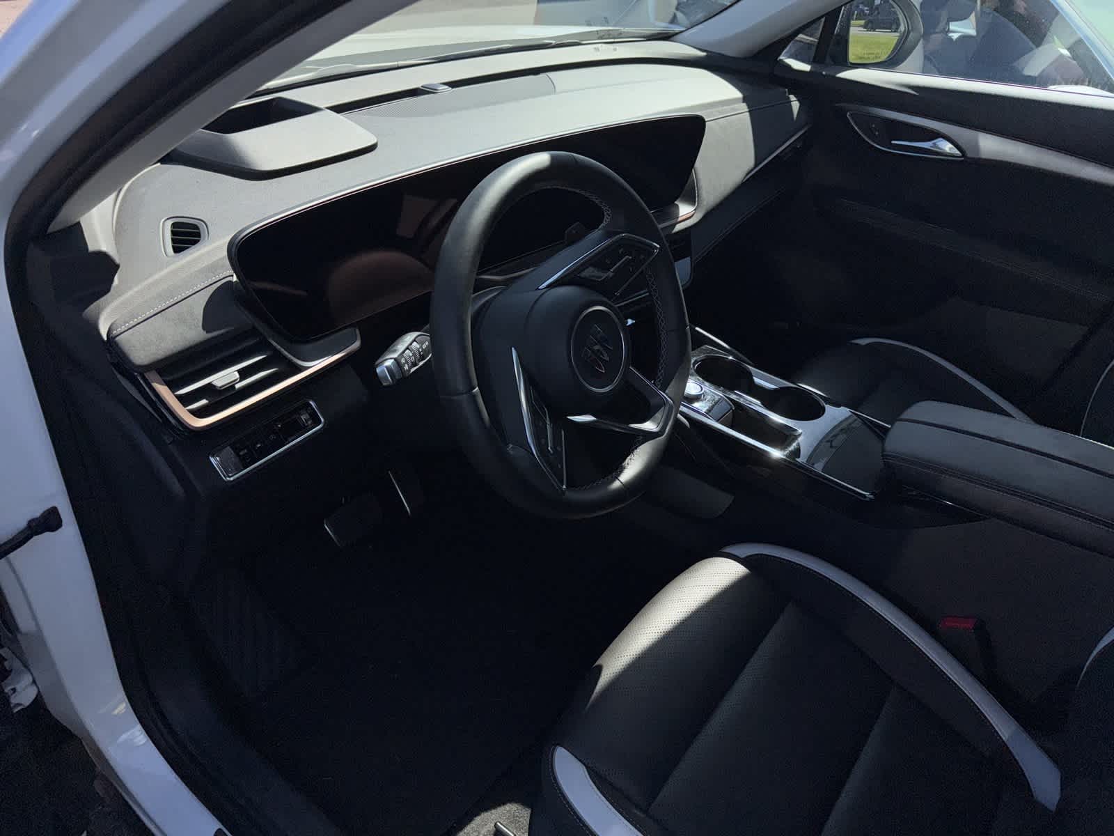 2024 Buick Envision Sport Touring 2