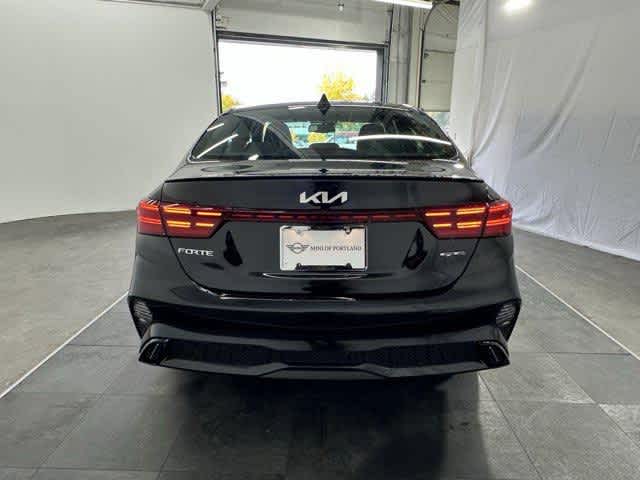 2024 Kia Forte GT-Line photo 4