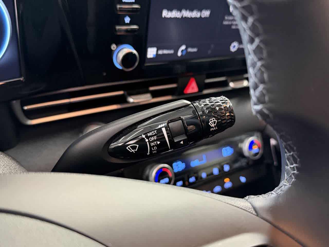 Thumbnail: 2021 Hyundai Elantra - 17