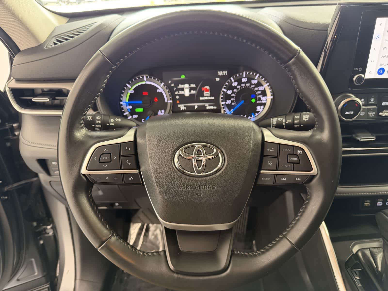 2023 Toyota Highlander LE - Photo 17