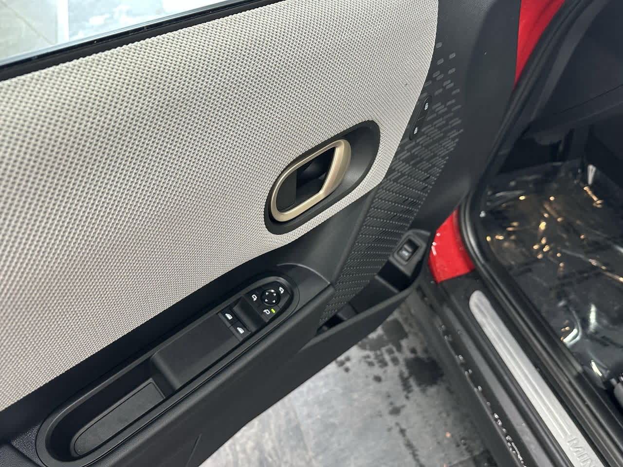 Thumbnail: 2025 MINI Cooper Hardtop - 13