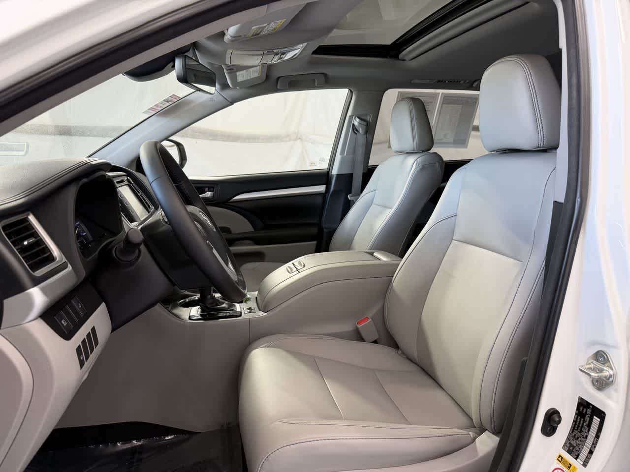 Thumbnail: 2018 Toyota Highlander - 10