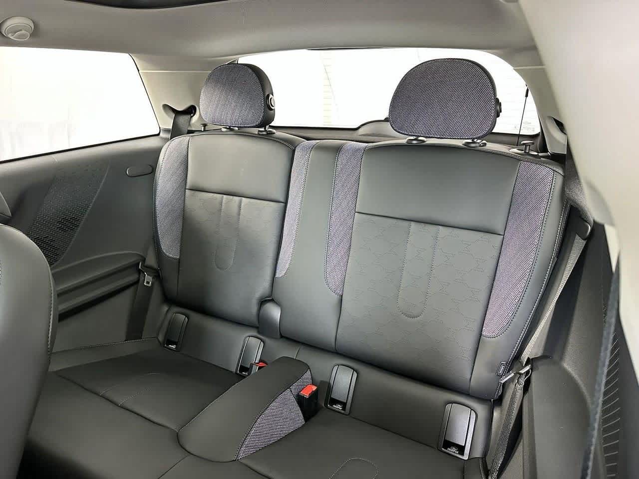 Thumbnail: 2025 MINI Cooper Hardtop - 13