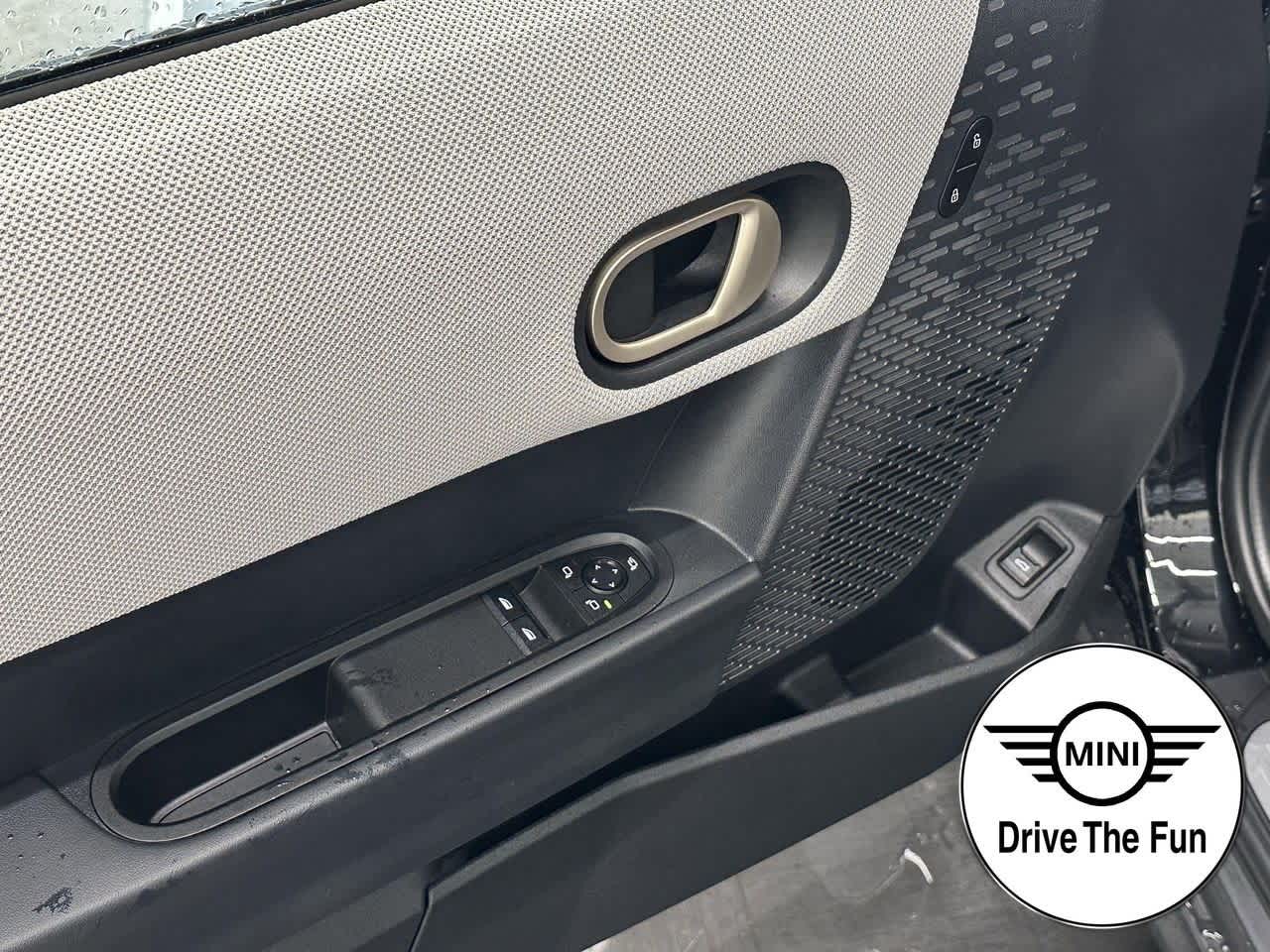 Thumbnail: 2025 MINI Cooper Hardtop - 13