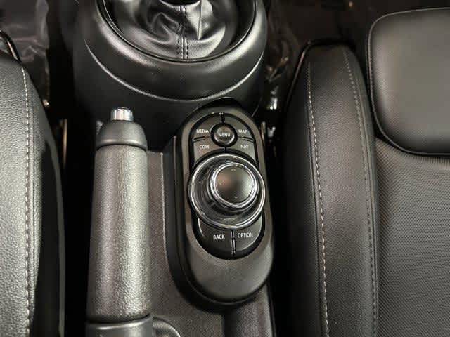 Thumbnail: 2024 MINI Cooper Convertible - 23