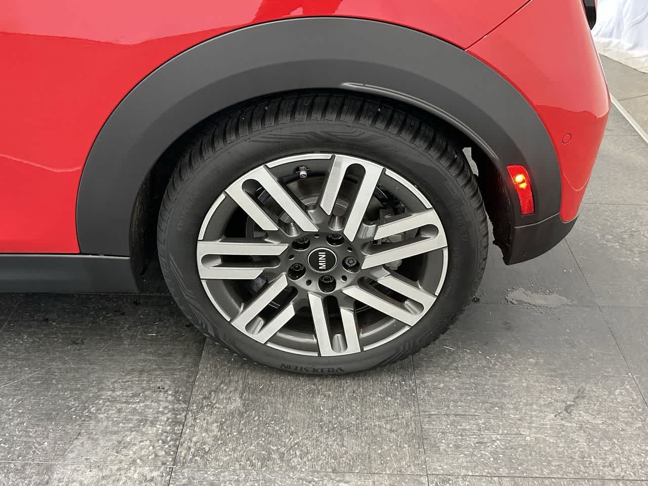 Thumbnail: 2025 MINI Cooper Hardtop - 25