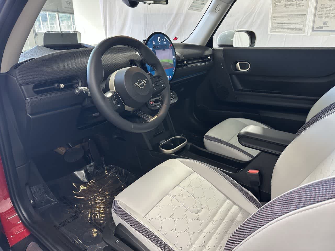 Thumbnail: 2025 MINI Cooper Hardtop - 10