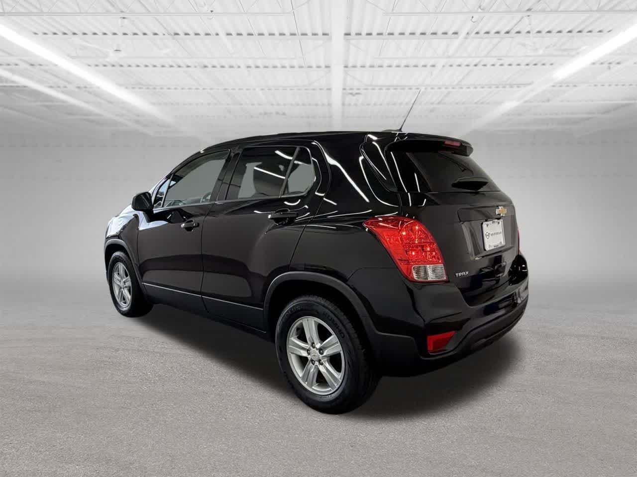 Thumbnail: 2020 Chevrolet Trax - 3