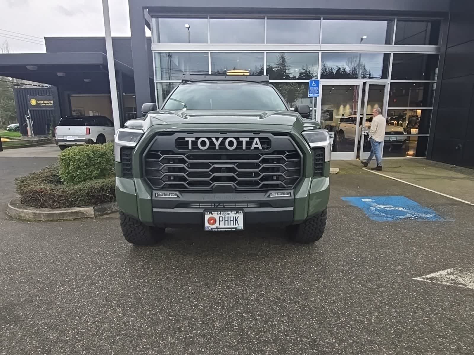 Thumbnail: 2022 Toyota Tundra - 9