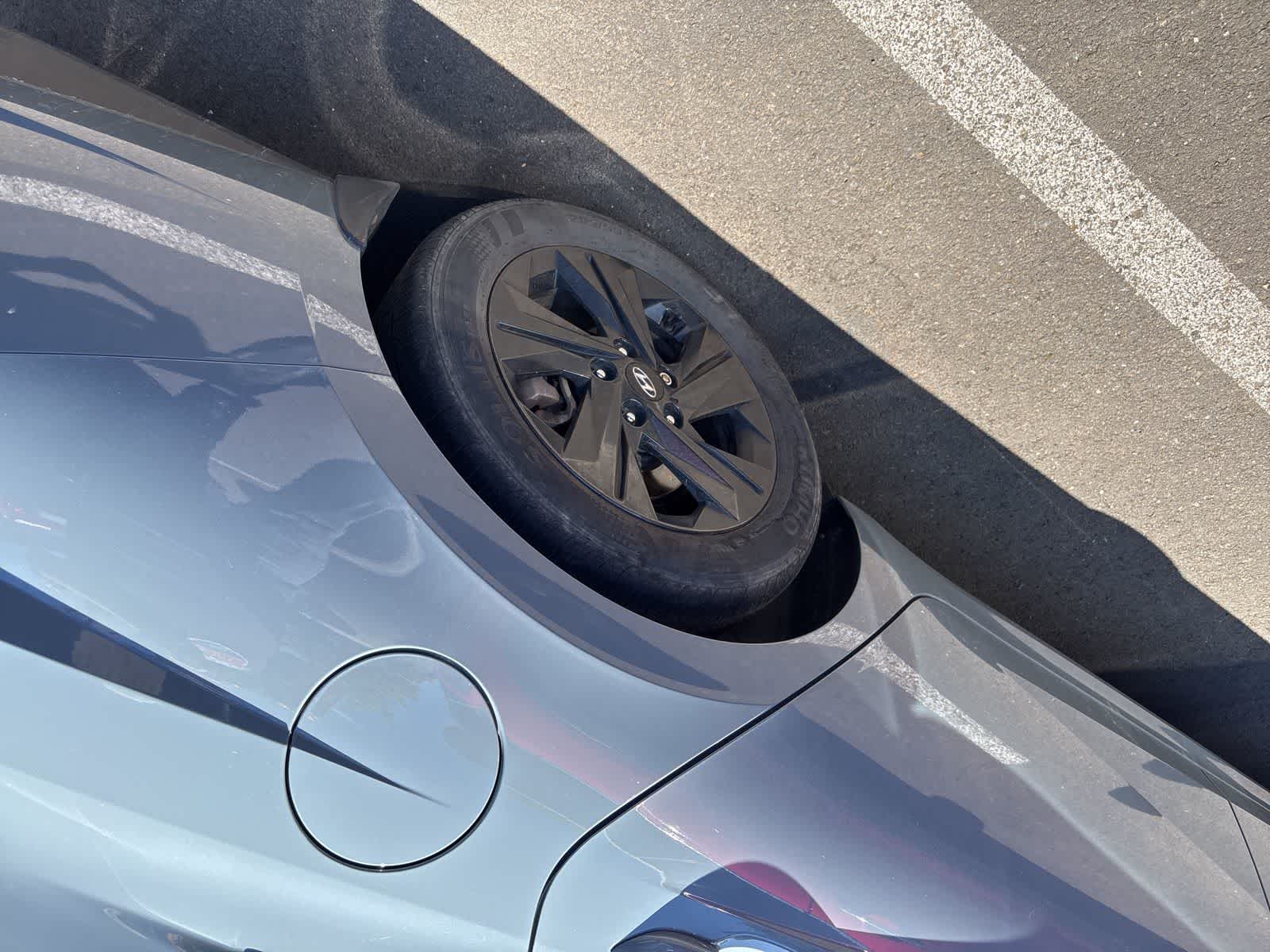 Thumbnail: 2022 Hyundai Elantra - 7