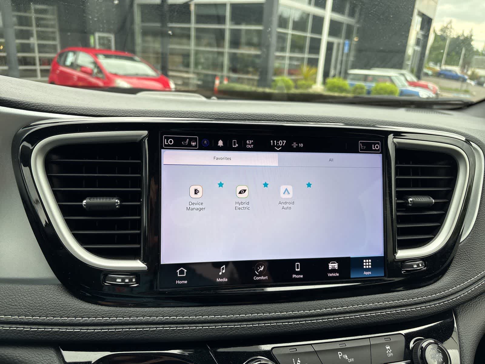 Thumbnail: 2022 Chrysler Pacifica - 9