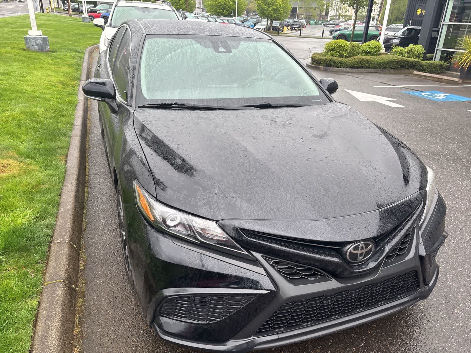 Thumbnail: 2022 Toyota Camry - 10