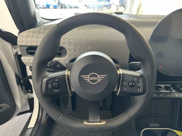 Thumbnail: 2025 MINI Cooper Hardtop - 15