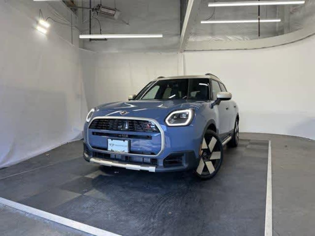 New 2026 MINI Countryman Iconic SUV