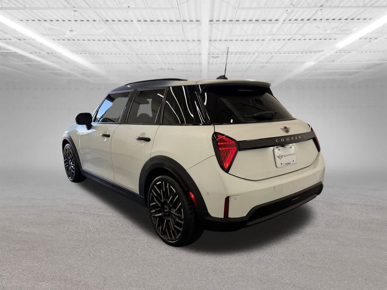 Thumbnail: 2025 MINI Cooper Hardtop - 3