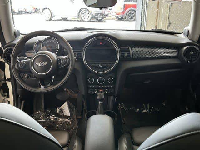 Thumbnail: 2017 MINI Cooper Hardtop - 11