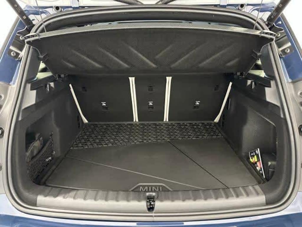 New 2025 MINI SE Countryman Iconic SUV