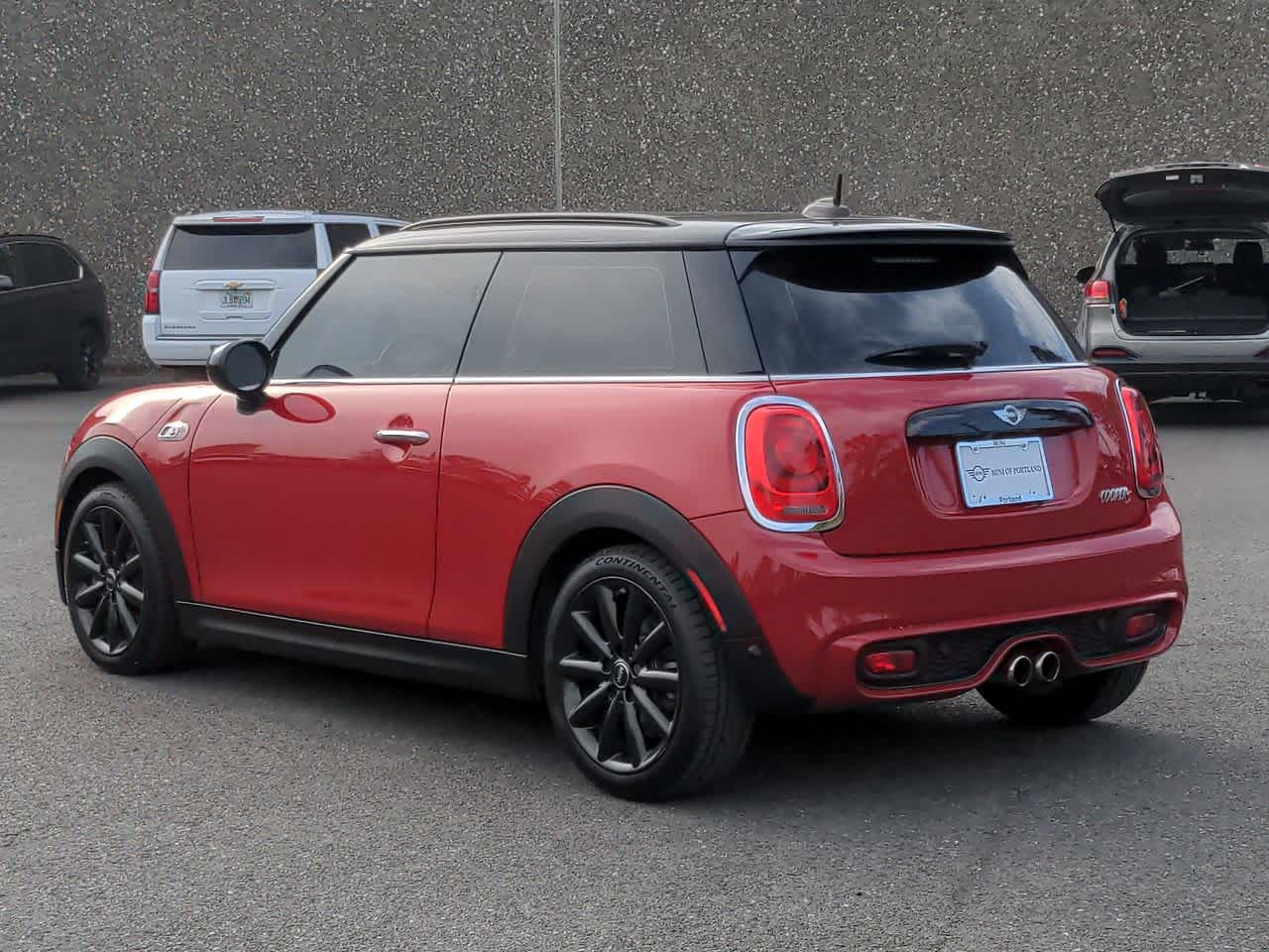 Thumbnail: 2017 MINI Cooper Hardtop - 4