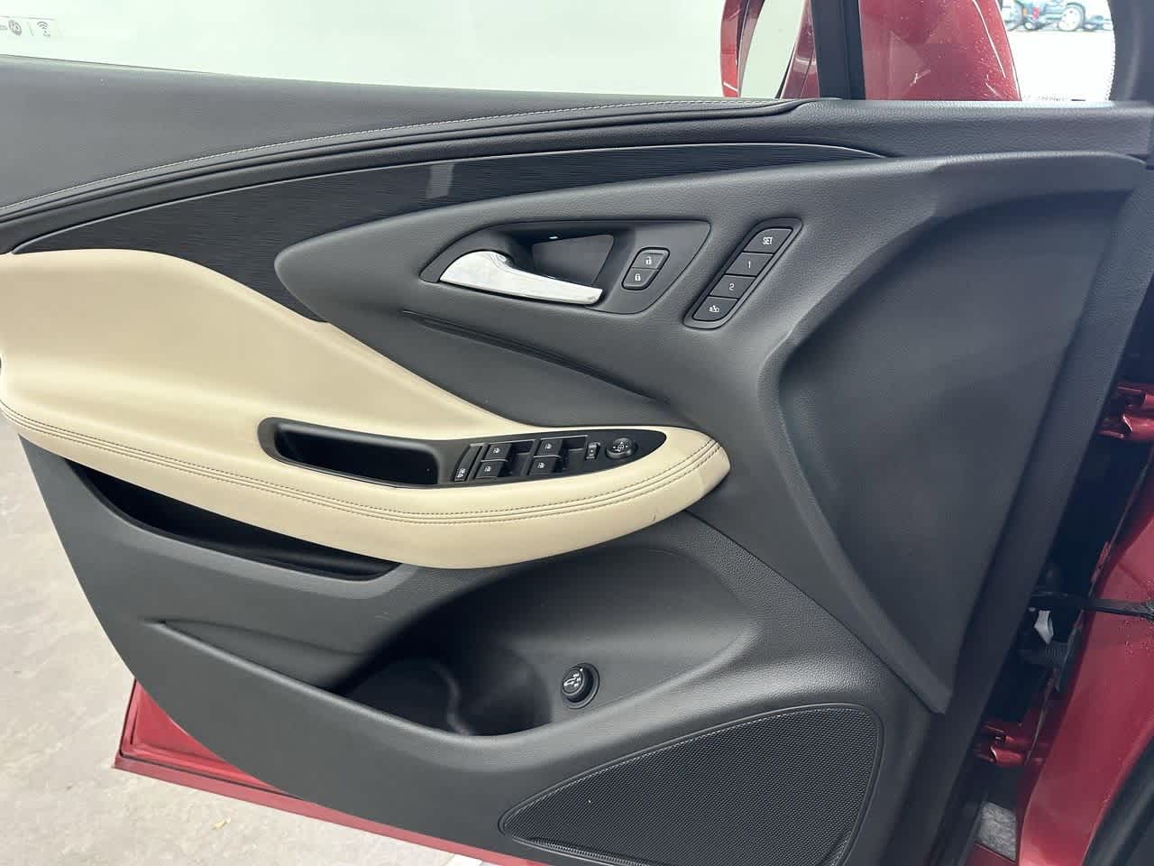 Thumbnail: 2017 Buick Envision - 15