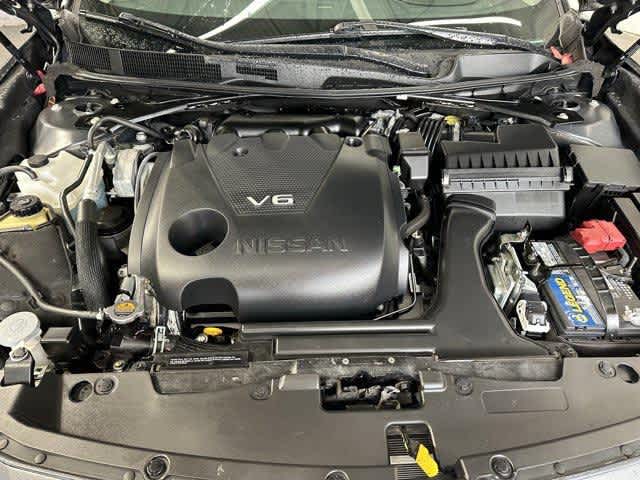 Thumbnail: 2017 Nissan Maxima - 9