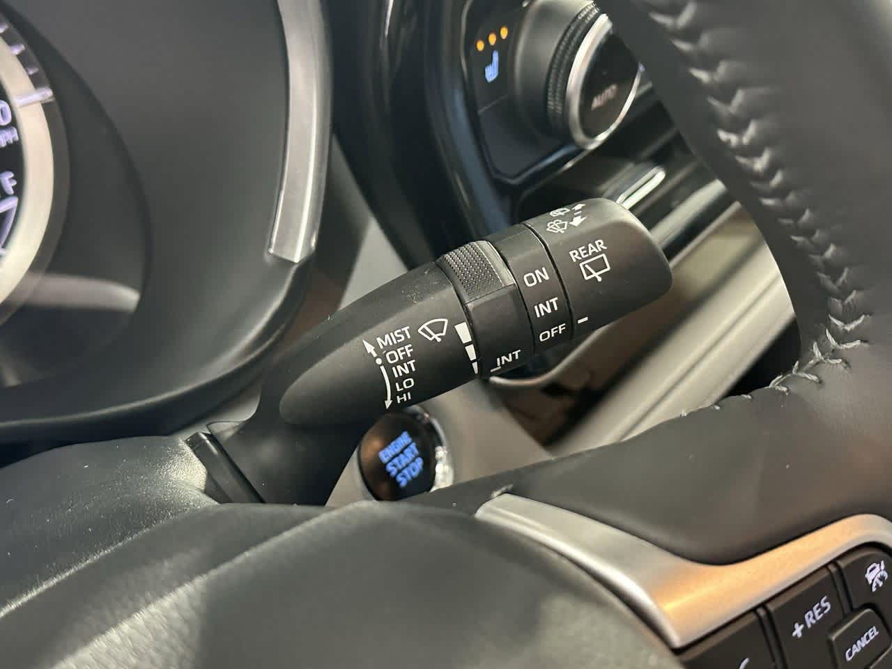 Thumbnail: 2022 Toyota Highlander - 19