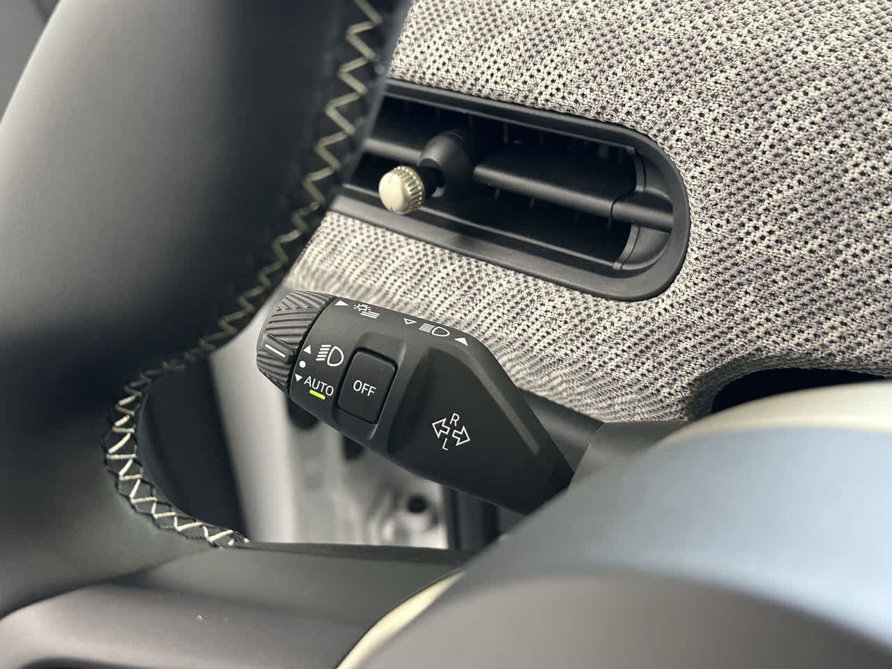 Thumbnail: 2025 MINI Cooper Hardtop - 17