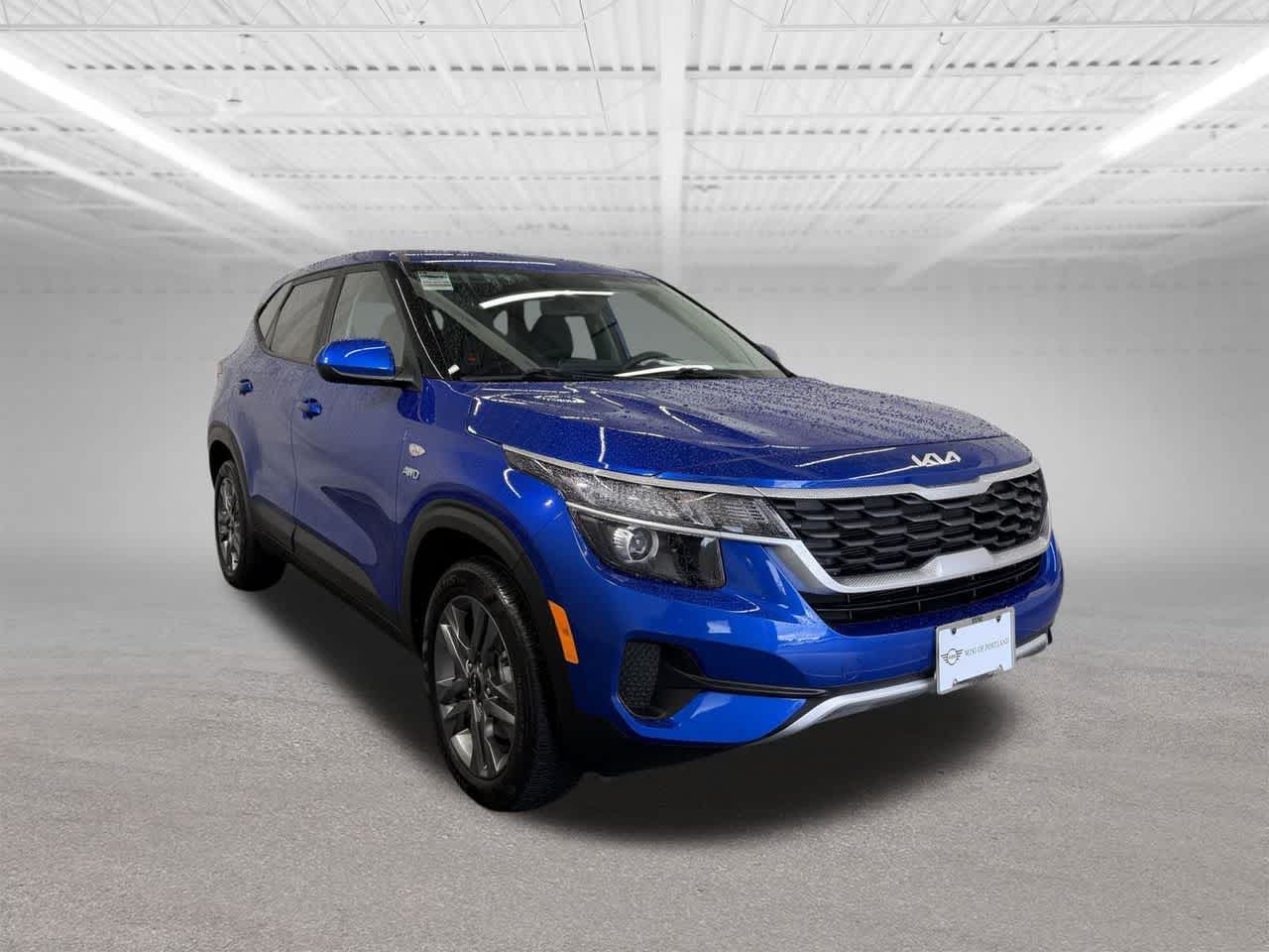 Thumbnail: 2023 Kia Seltos - 7