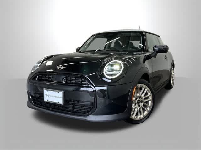 2025 MINI Hardtop 2 Door Base's photo