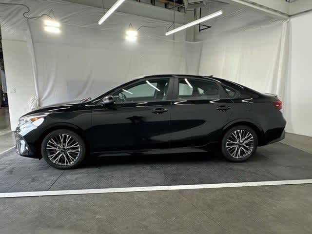 2024 Kia Forte GT-Line photo 2