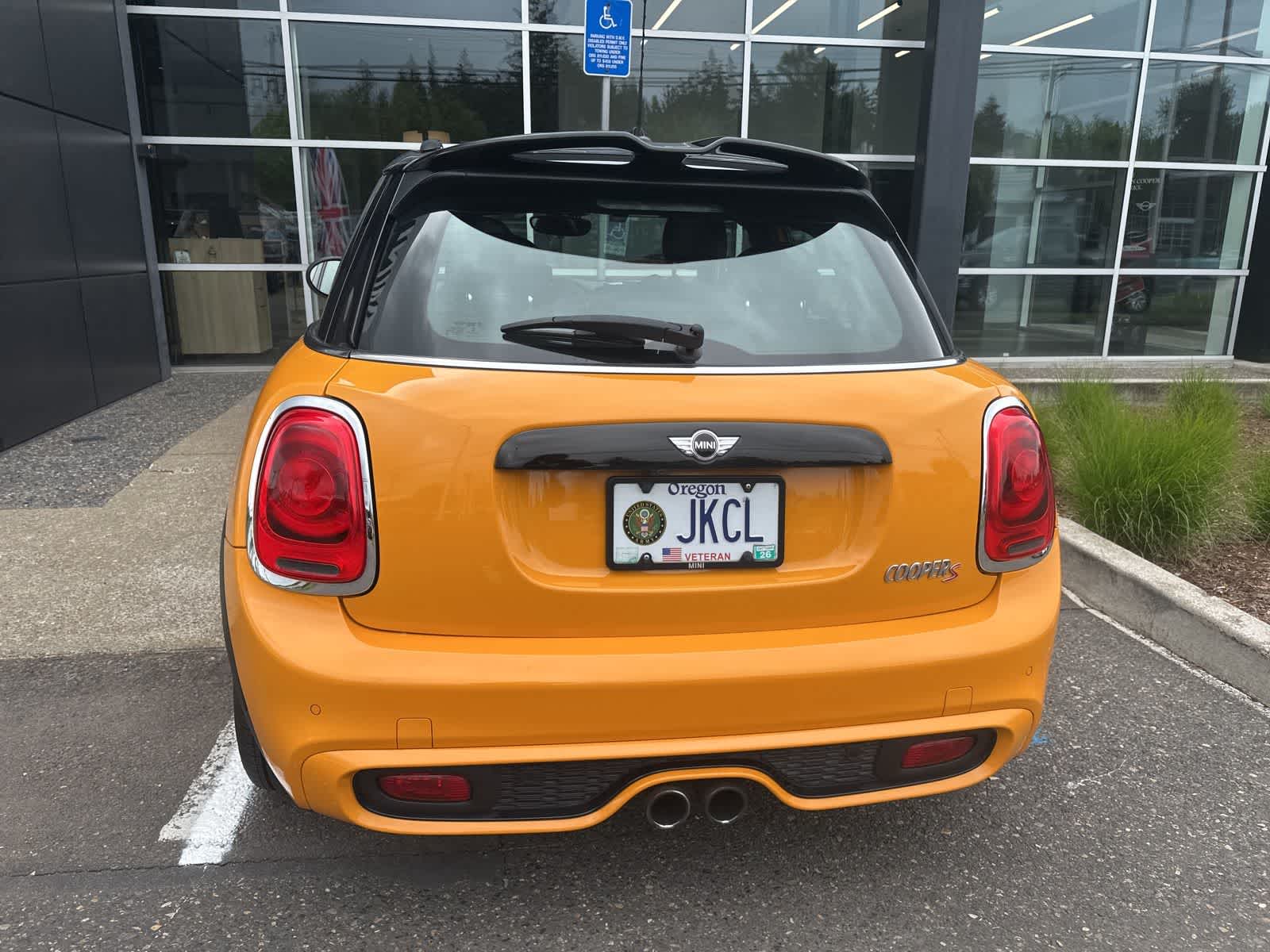 Thumbnail: 2016 MINI Cooper Hardtop - 13