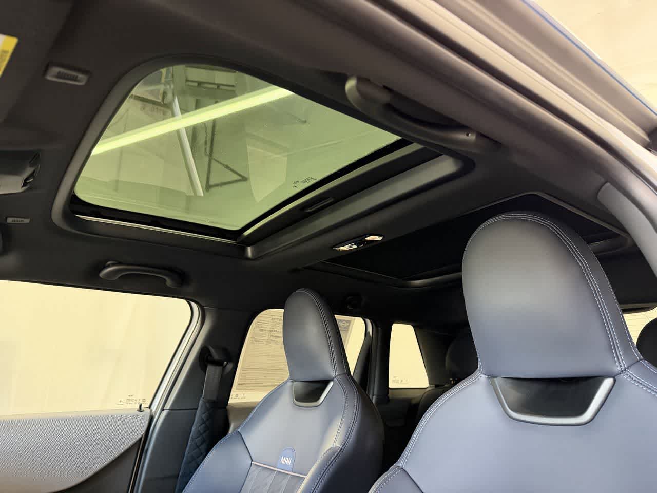 Thumbnail: 2025 MINI Cooper Hardtop - 15