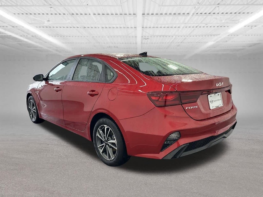 2024 Kia Forte LXS photo 4