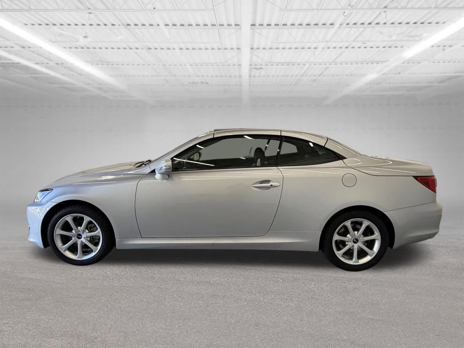 Thumbnail: 2011 Lexus IS - 2