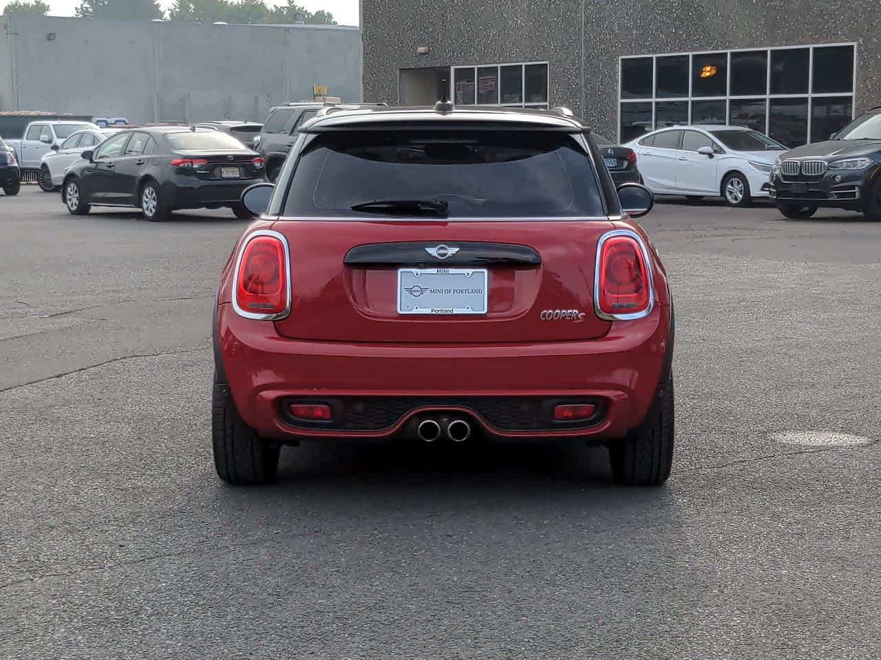 Thumbnail: 2017 MINI Cooper Hardtop - 5