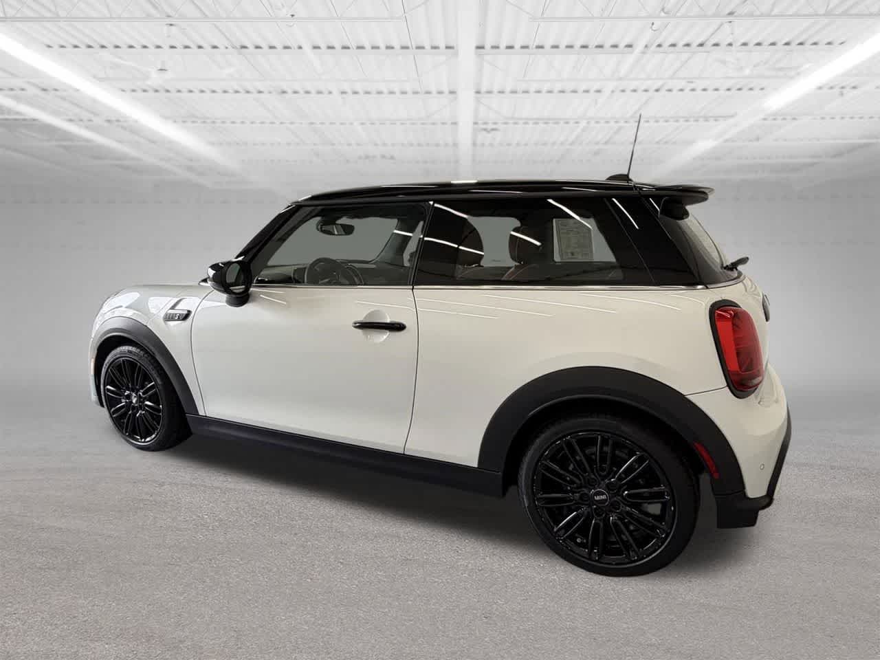 Thumbnail: 2023 MINI Cooper Hardtop - 3