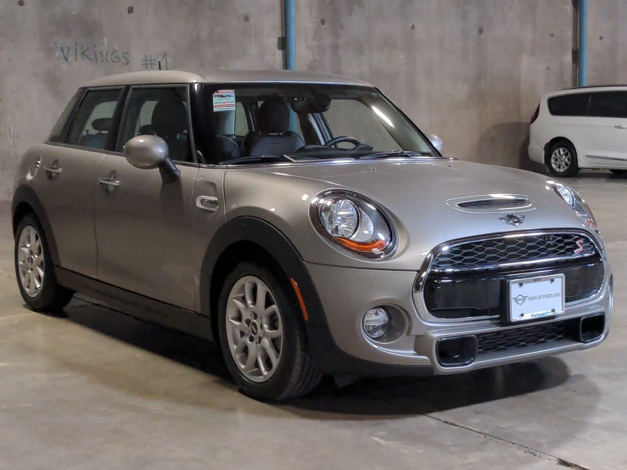 Thumbnail: 2018 MINI Cooper Hardtop - 8