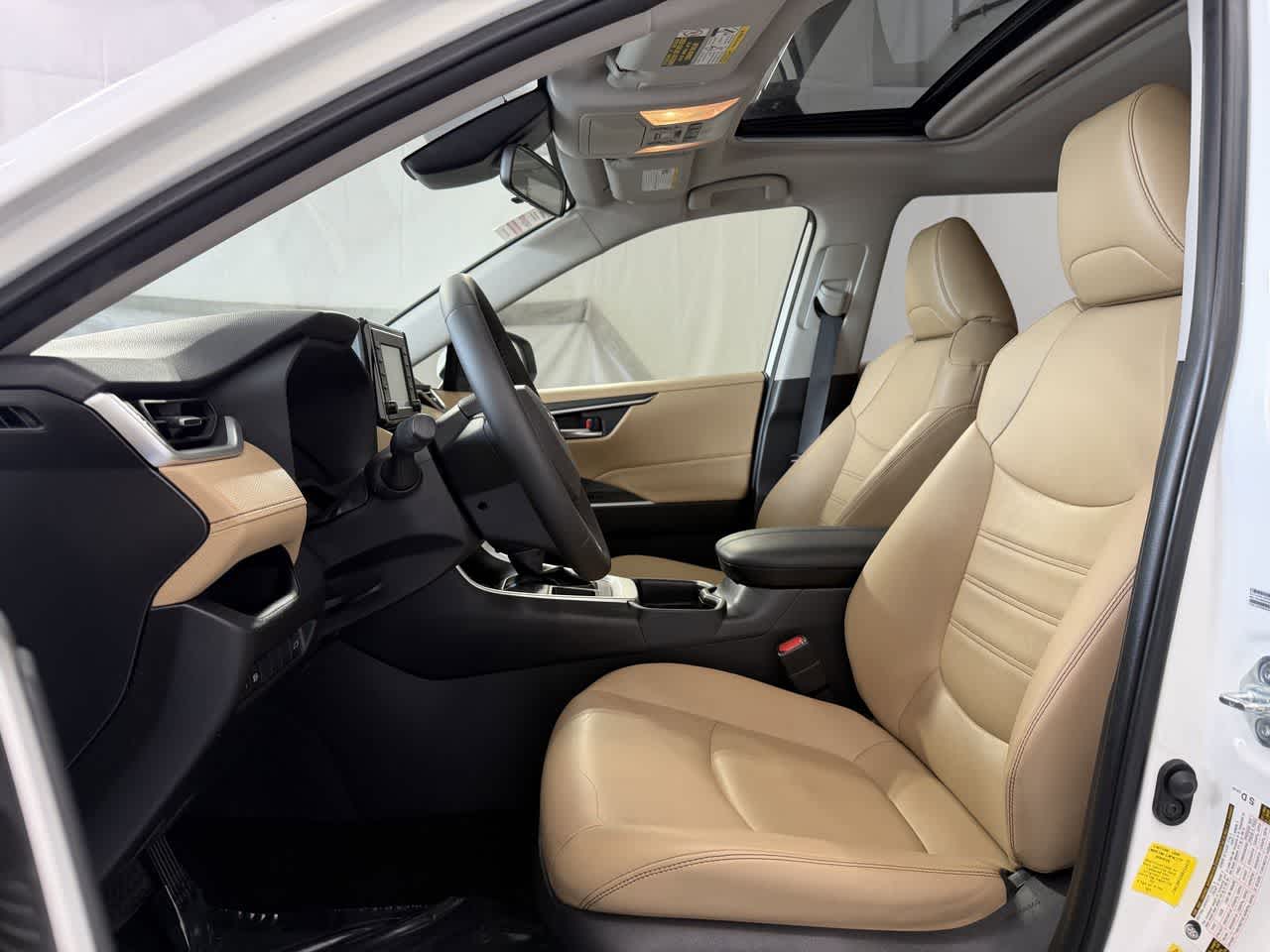 Thumbnail: 2019 Toyota RAV4 - 10