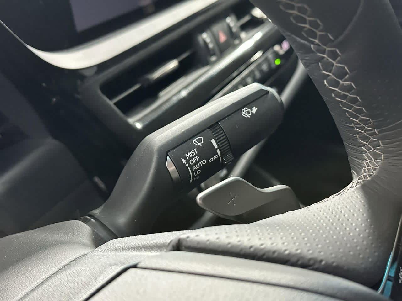 Thumbnail: 2023 Lexus ES - 18