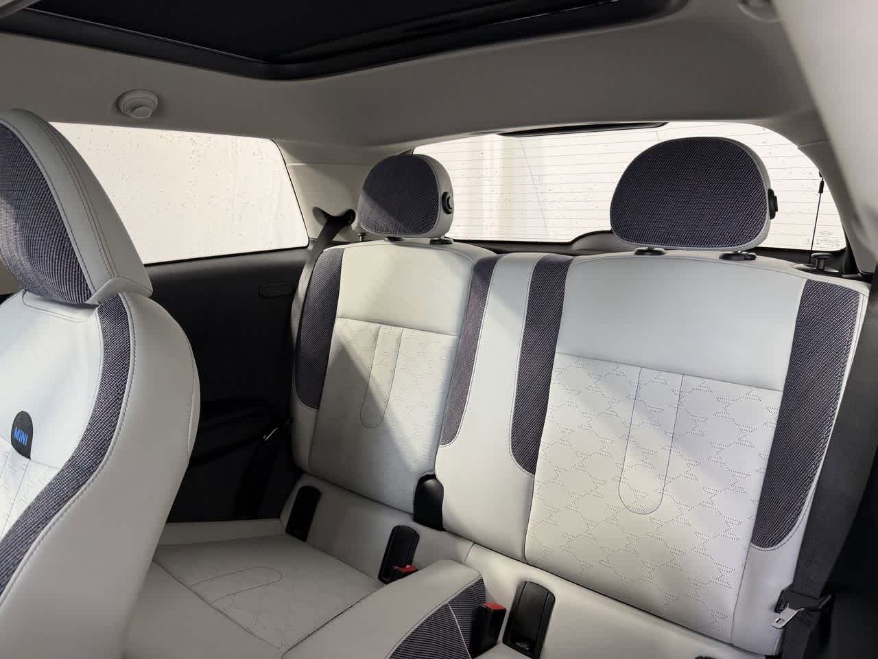 Thumbnail: 2025 MINI Cooper Hardtop - 12