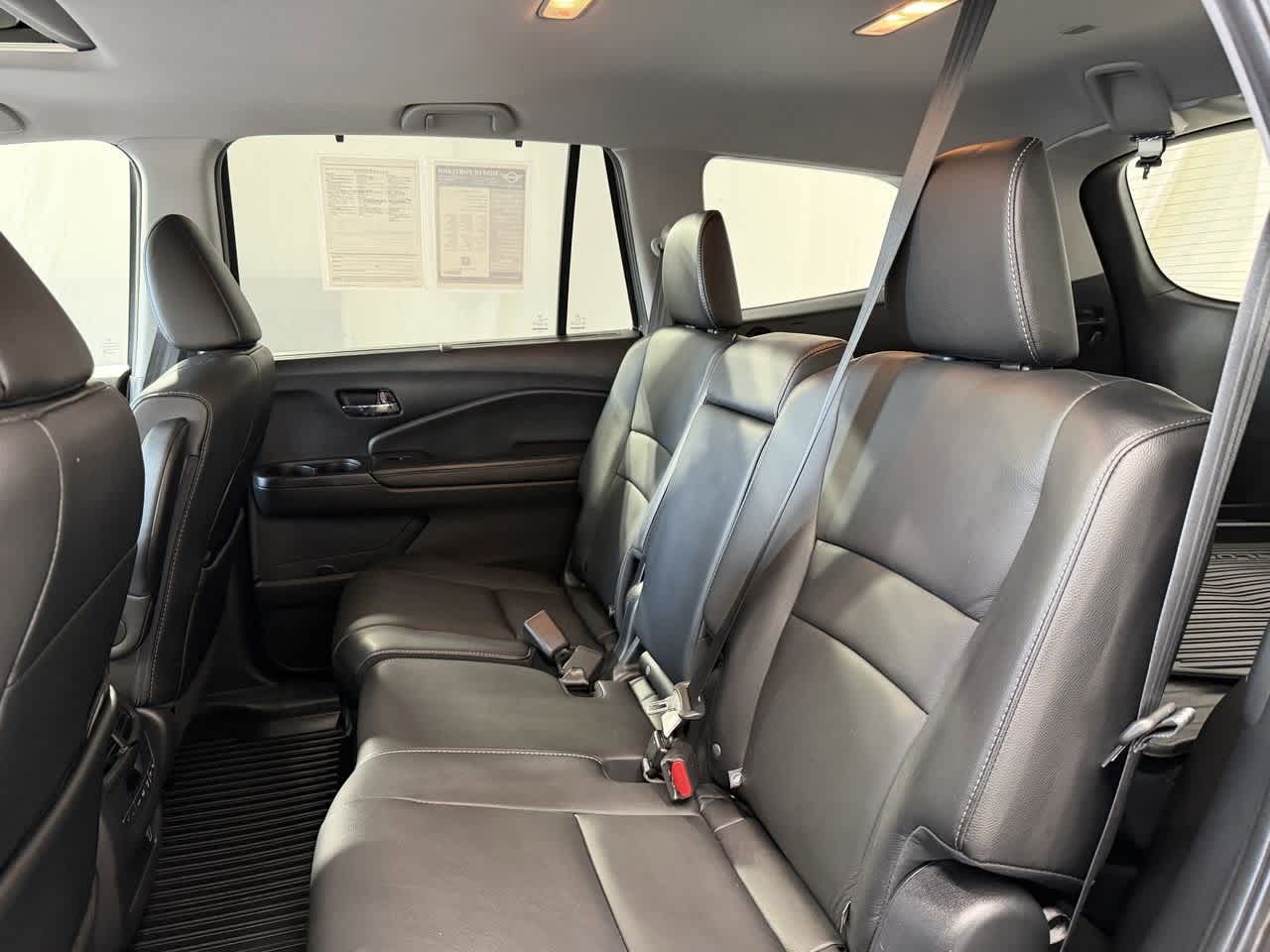 Thumbnail: 2019 Honda Pilot - 11