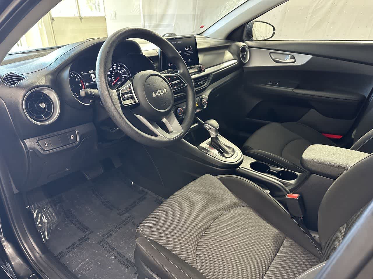 Thumbnail: 2024 Kia Forte - 7