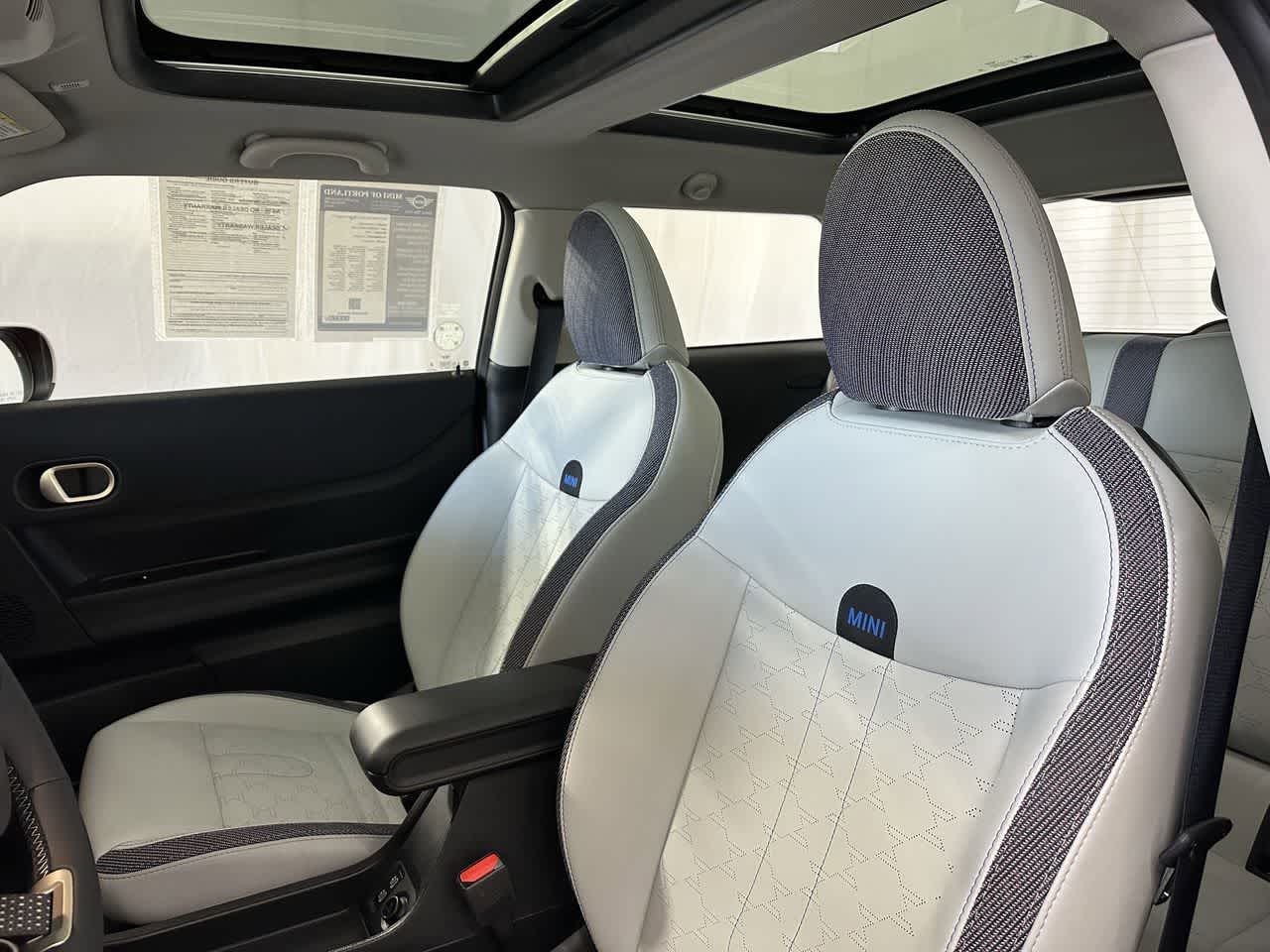 Thumbnail: 2025 MINI Cooper Hardtop - 11