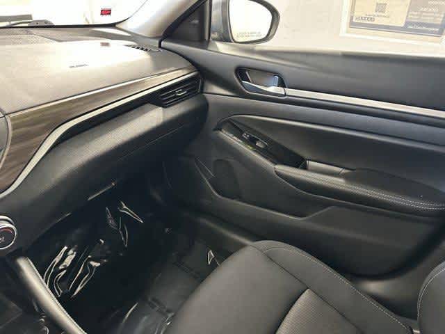 Thumbnail: 2023 Nissan Altima - 24