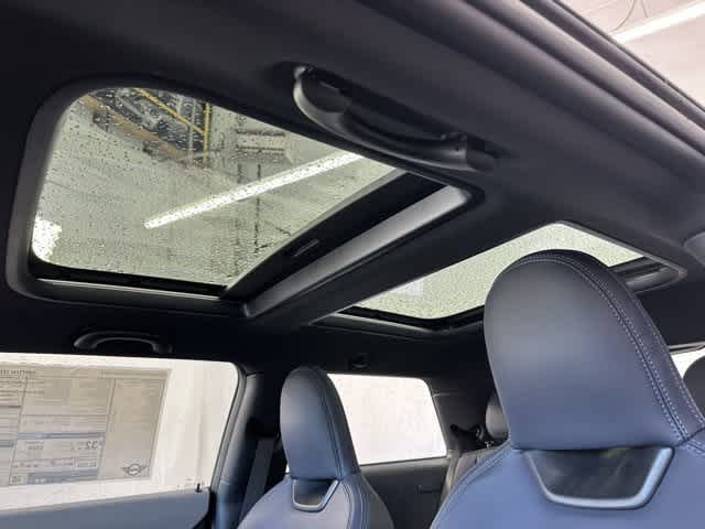 Thumbnail: 2025 MINI Cooper Hardtop - 14