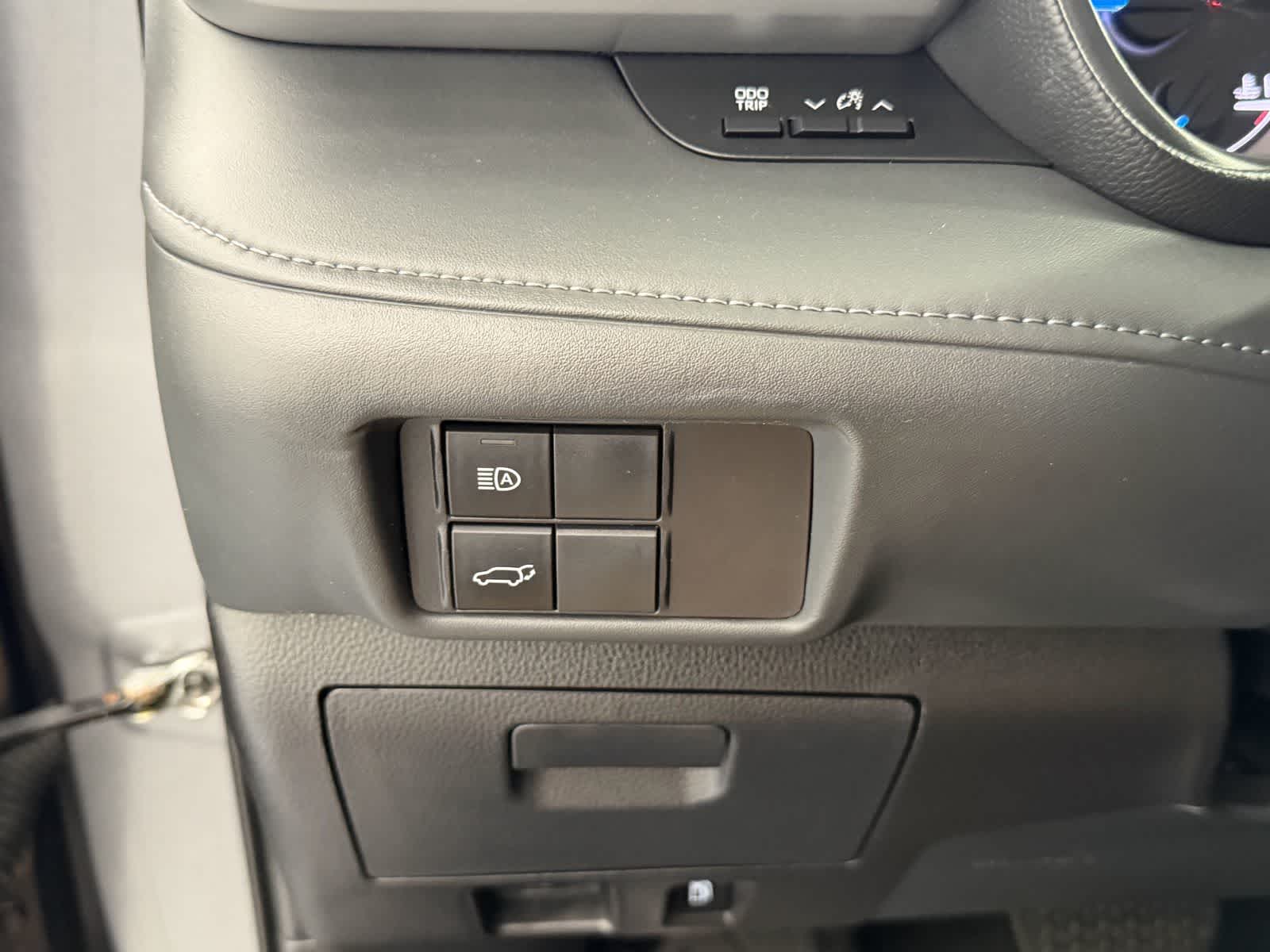 2023 Toyota Highlander LE - Photo 16