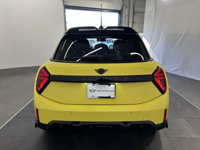 2026 Mini Cooper 4 Door Hardtop Iconic photo 4