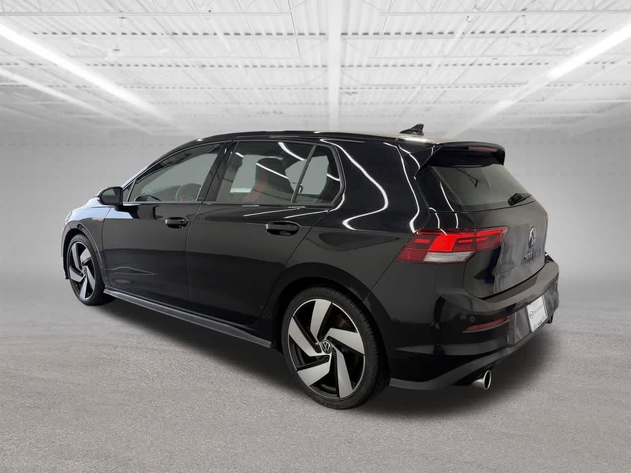 Thumbnail: 2024 Volkswagen Golf - 3